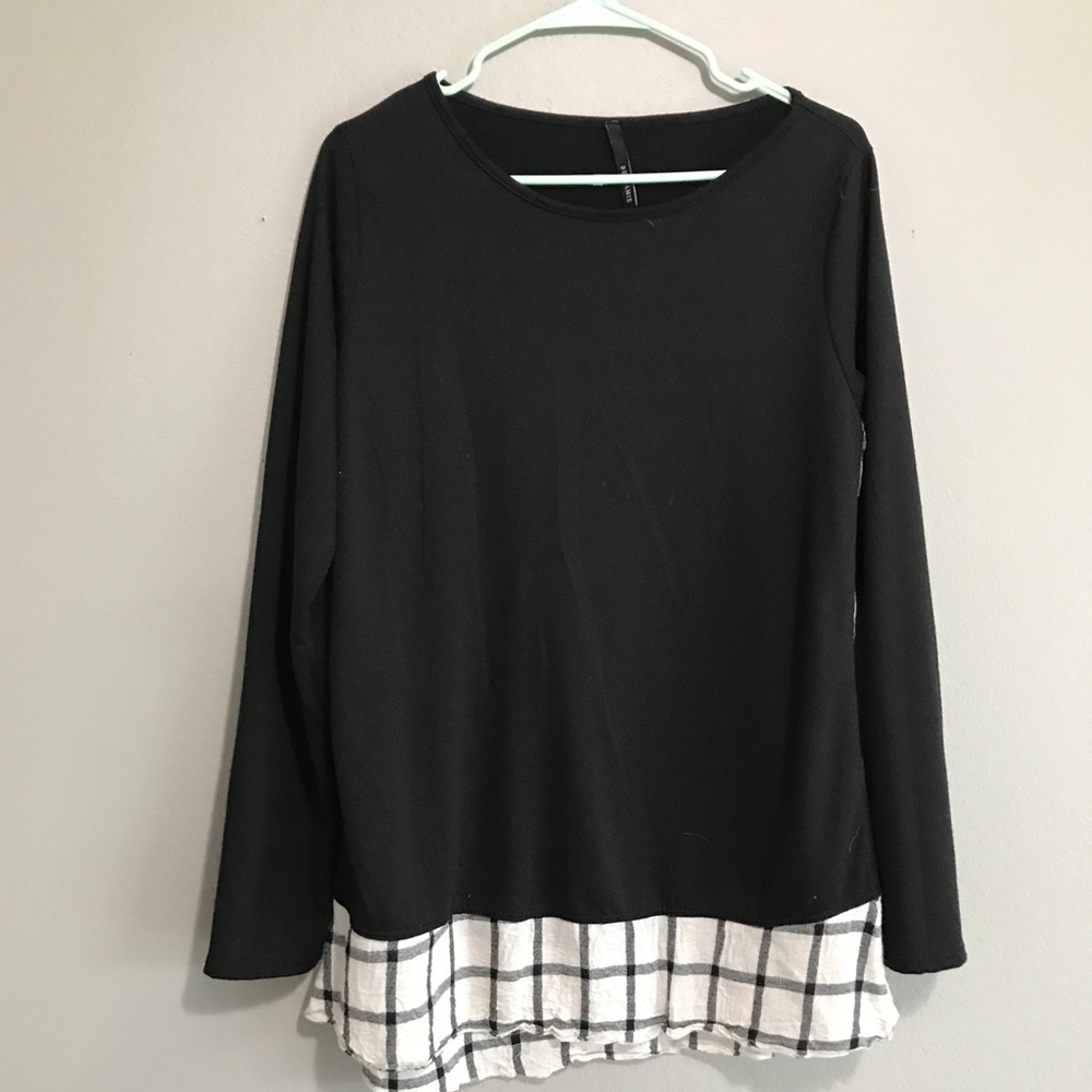 Black and white top